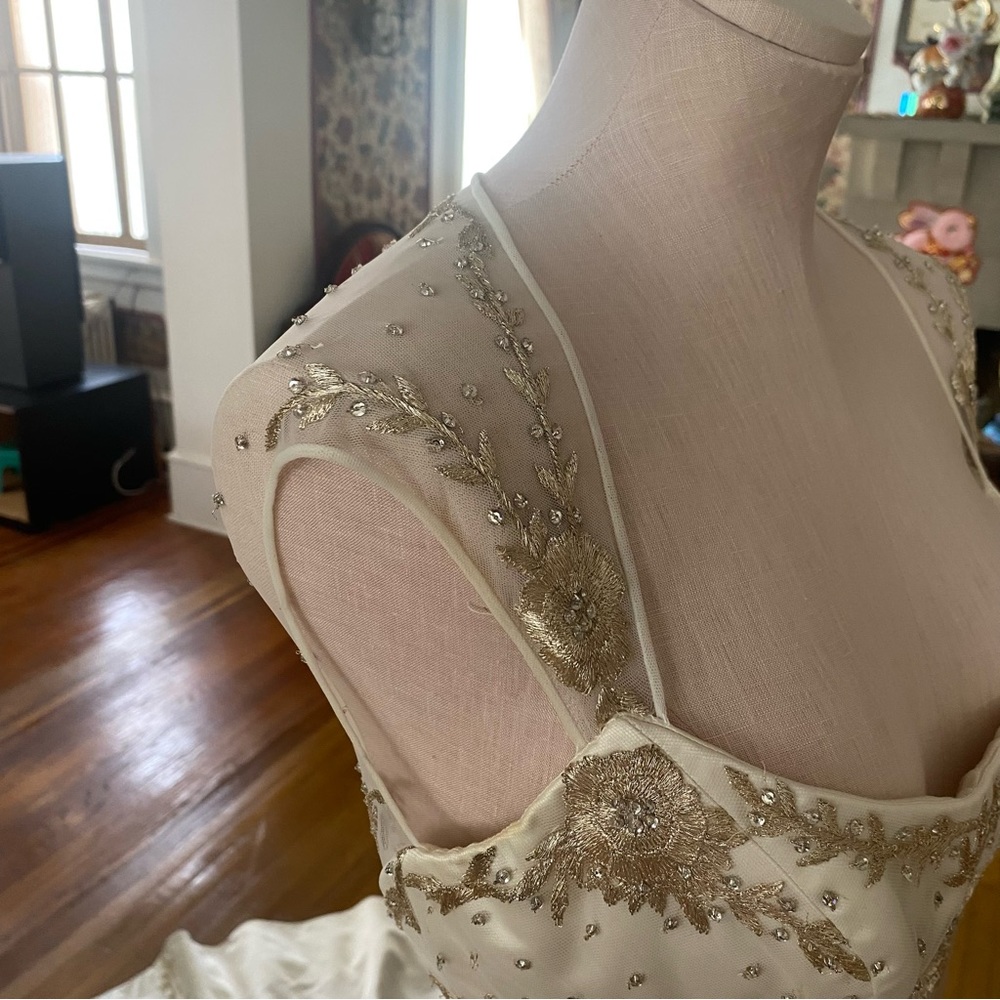 Reem Acra Ivory Satin Bridal Gown with Gold Embroidery and Long Train - Picture 7 of 17